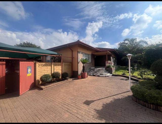 3 BEDROOM HOUSE FOR SALE IN GERMISTON STATION
